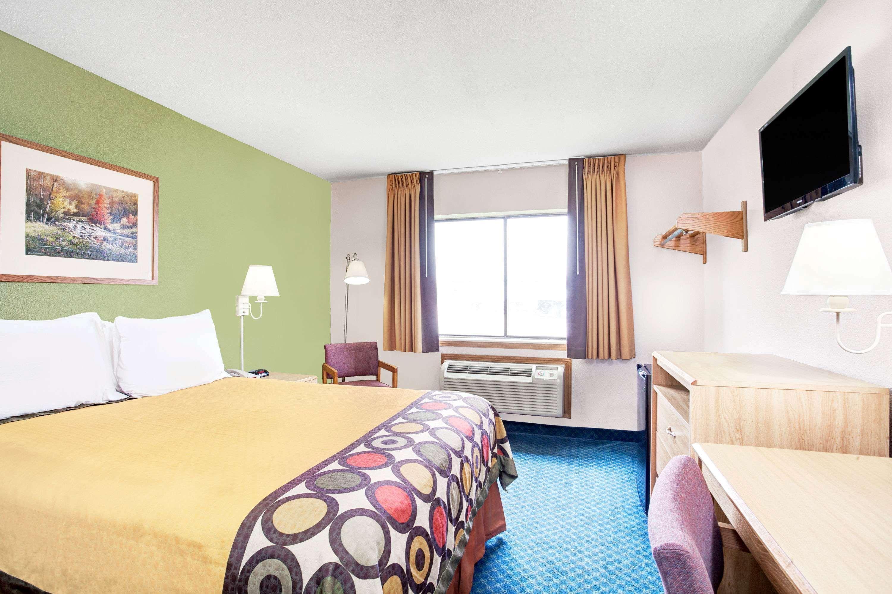 Super 8 By Wyndham West Memphis Hotel Екстериор снимка