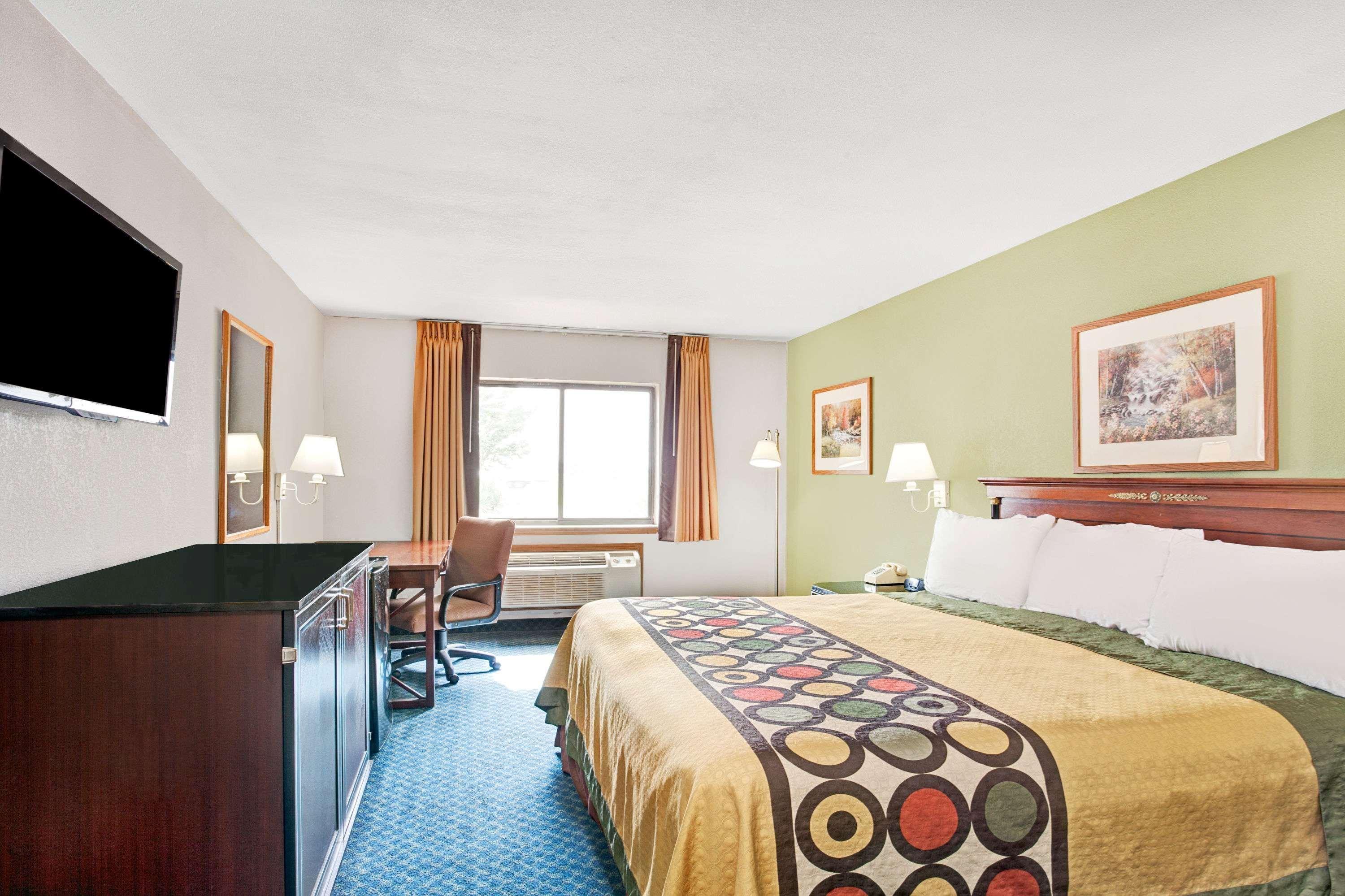 Super 8 By Wyndham West Memphis Hotel Екстериор снимка