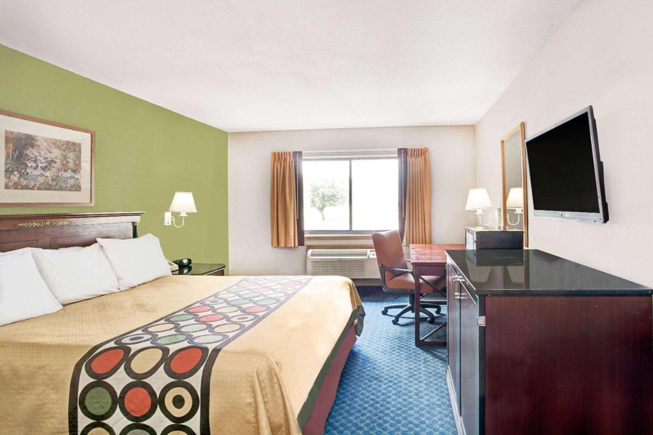 Super 8 By Wyndham West Memphis Hotel Екстериор снимка
