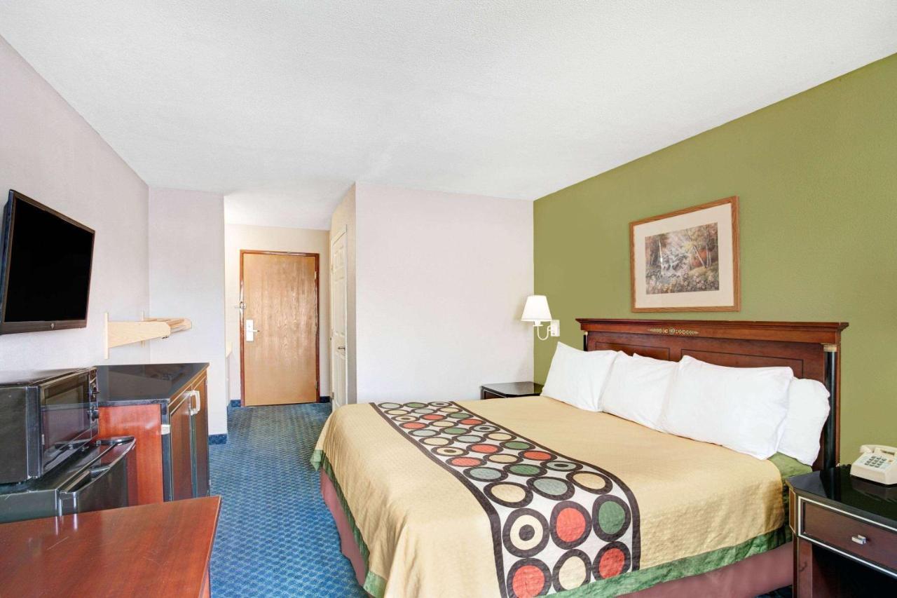 Super 8 By Wyndham West Memphis Hotel Екстериор снимка